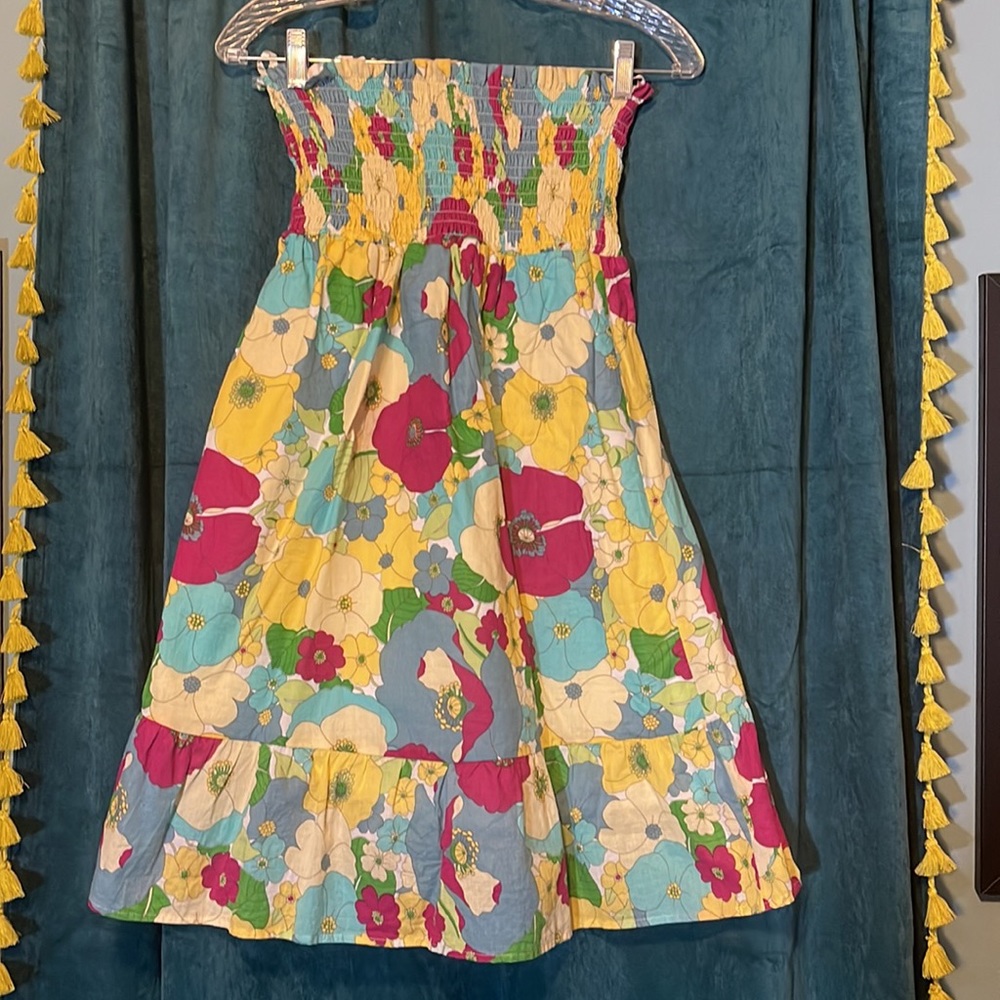 NWOT-Love stitch summer floral dress . Size large. Never worn